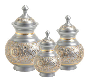 silver-engraved-urns